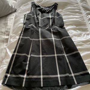 Gap black and white dress